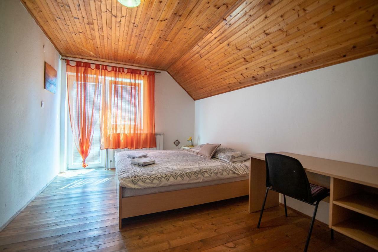 Holiday Home Marijana Smoljanac Buitenkant foto