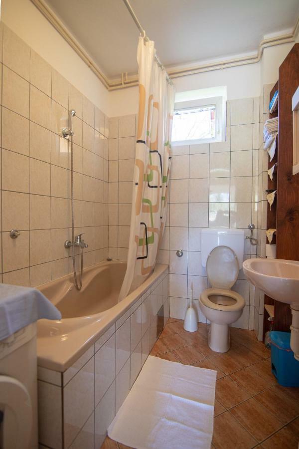 Holiday Home Marijana Smoljanac Buitenkant foto