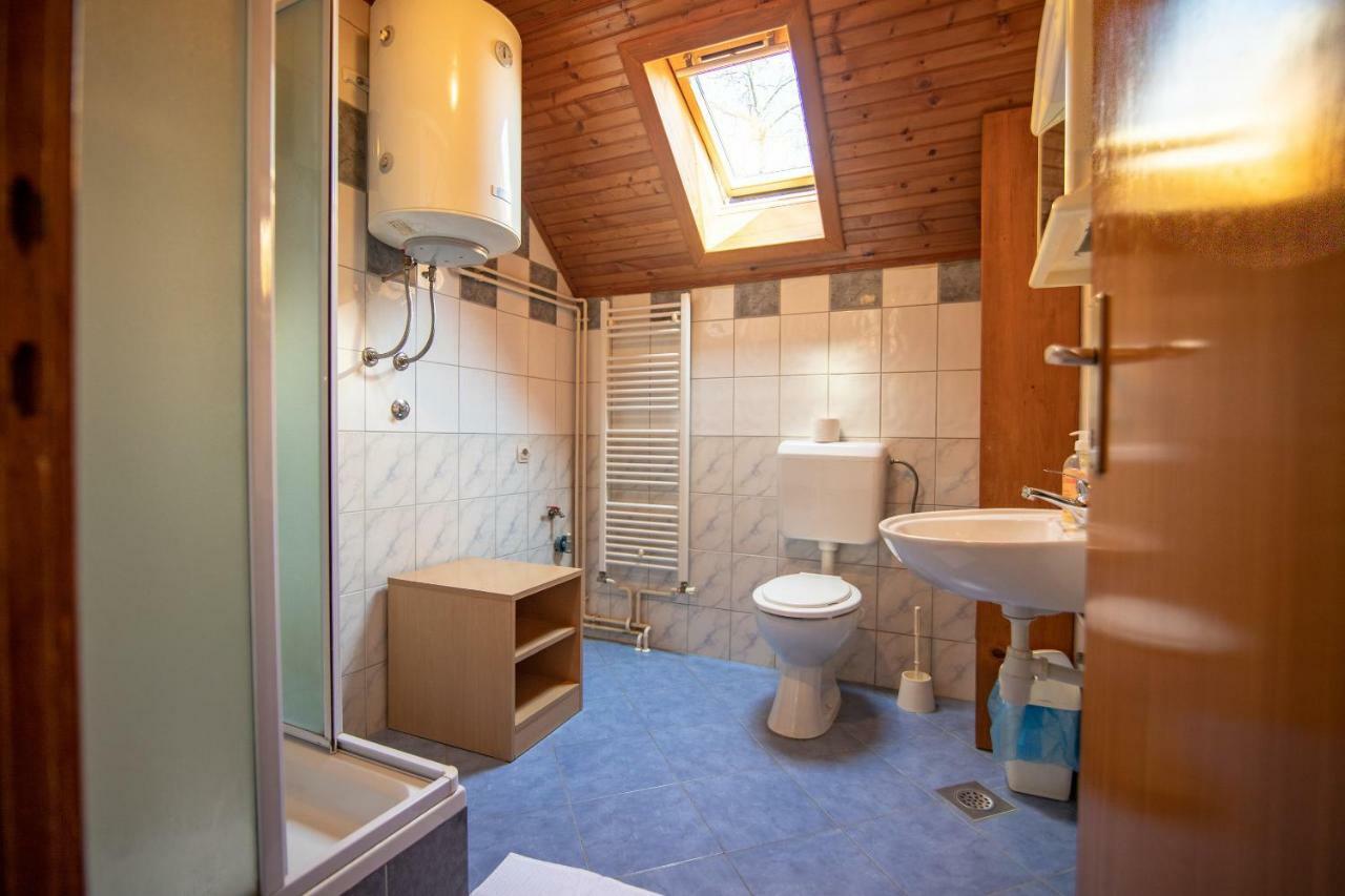 Holiday Home Marijana Smoljanac Buitenkant foto