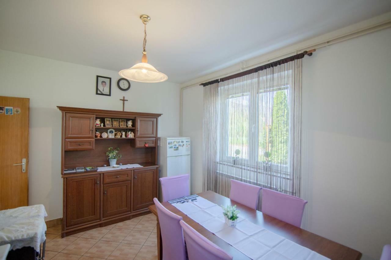 Holiday Home Marijana Smoljanac Buitenkant foto